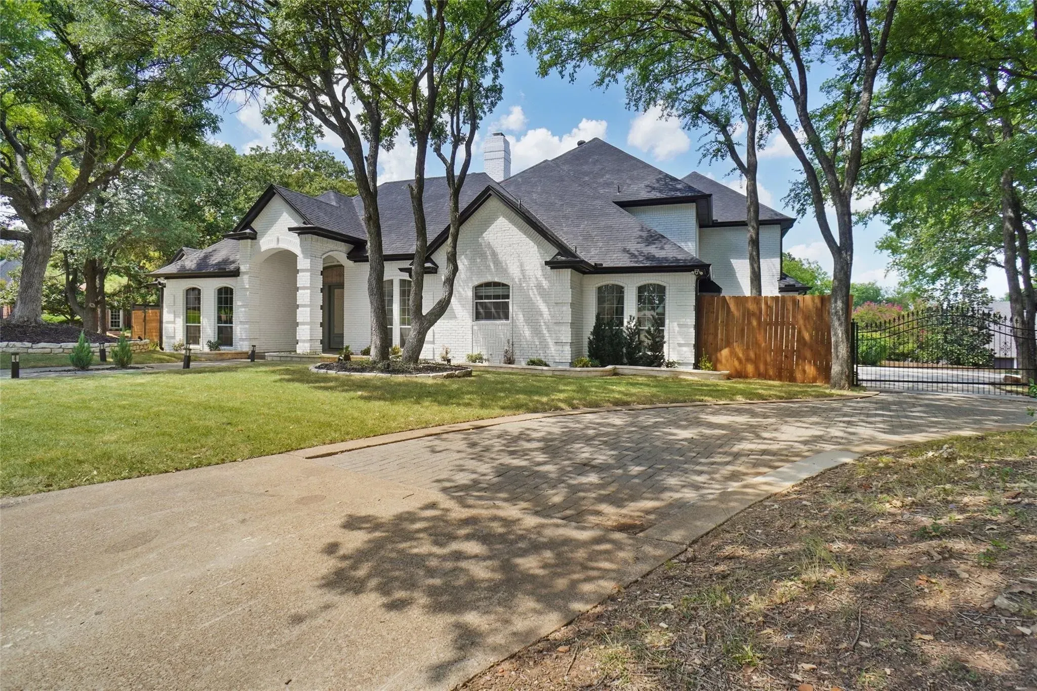 1002 Woodvale Ct category