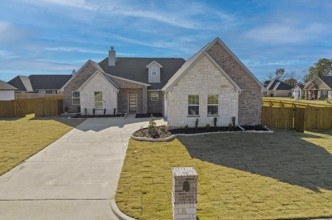 1000 Stone Hill, Mt Pleasant, TX 75455